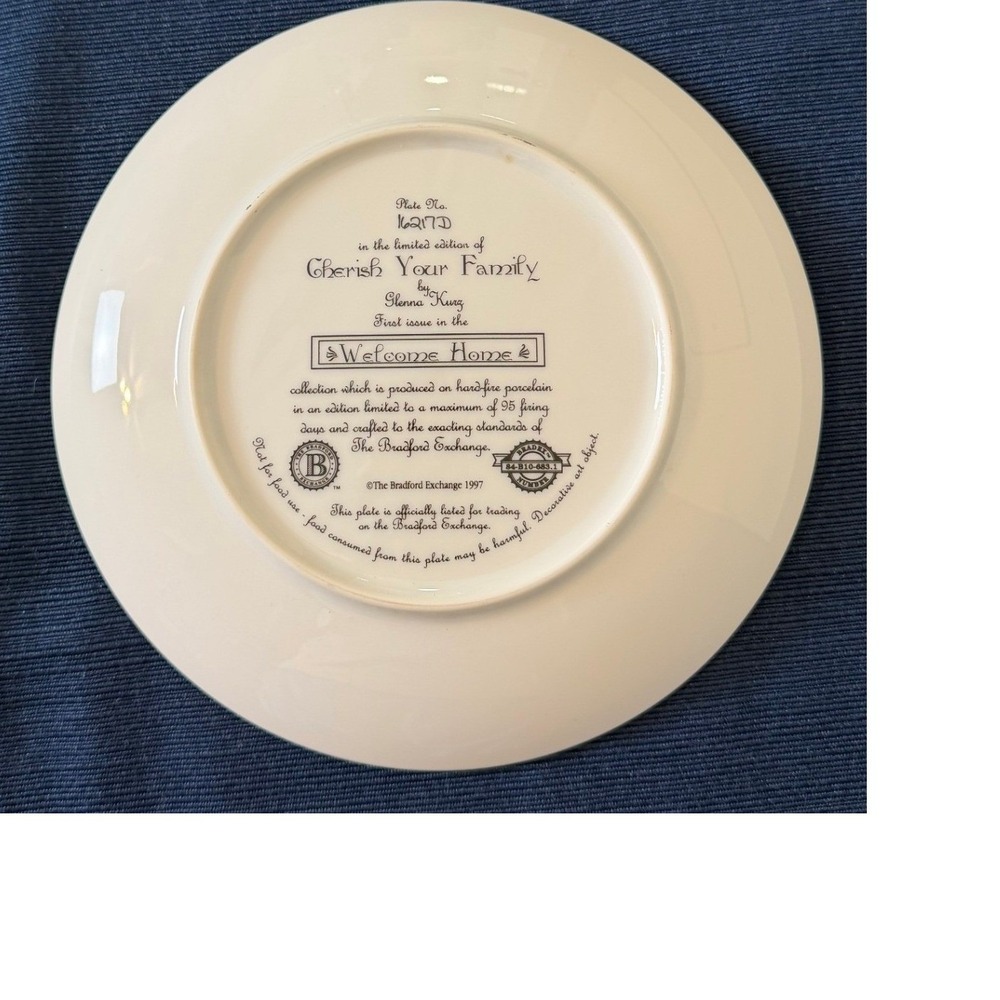 Bradford Exchange Plate 8in Green Welcome Home Glenna Kurz Cottagecore Decor - Picture 3 of 3